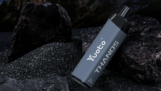OEM ODMの使い捨て可能なポッド装置5000パフのYuoto Thanos 14mlのeliquidの網のコイルの再充電のVape Shishaの水ぎせる