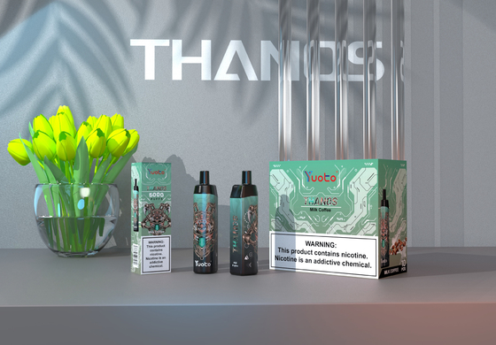 Yuoto Thanos 5000はVapeの使い捨て可能な網が再充電可能巻くYuoto吹く