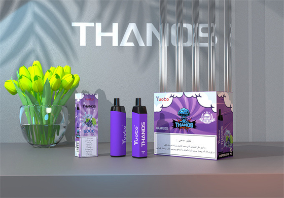 タイプC再充電可能なYuoto Thanos 5000は使い捨て可能なVape 14ml E液体650mAh吹く