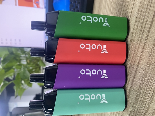 Yuoto Thanos 5000は卸し売り長続きがする蒸発器eのタバコのポッド システムVape使い捨て可能な5%のニコチンの吹く