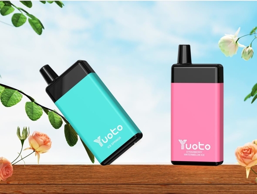 7000のパフのYuoto Beyonder 16ml E液体900mAh電池の網のコイルが付いている使い捨て可能なVapeのペンの水ぎせる